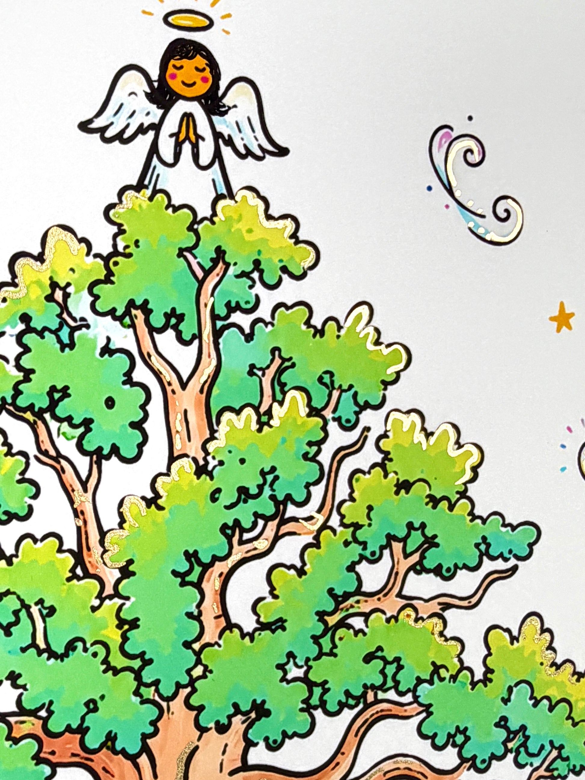 Close-up of the Angel Oak tree with hand-painted metallic gold embellishments.